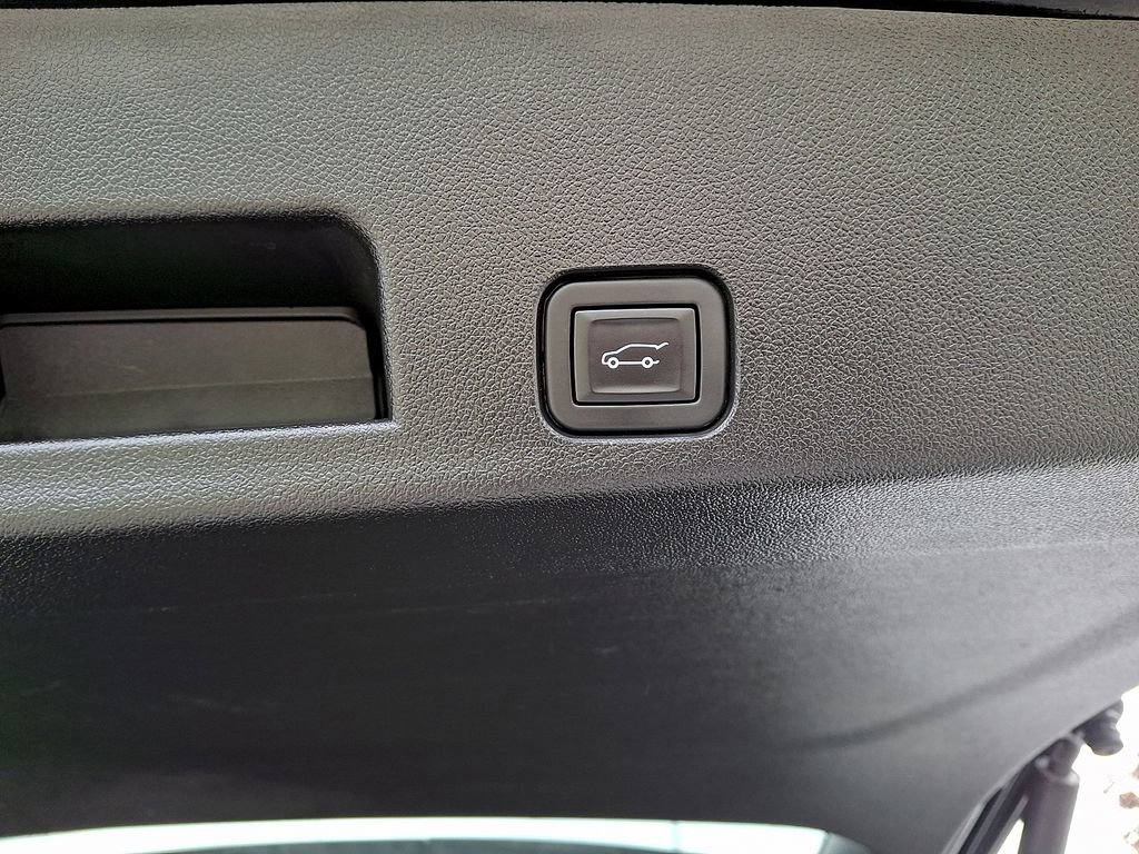 Used 2024 Chevrolet Traverse LT FWD image 28