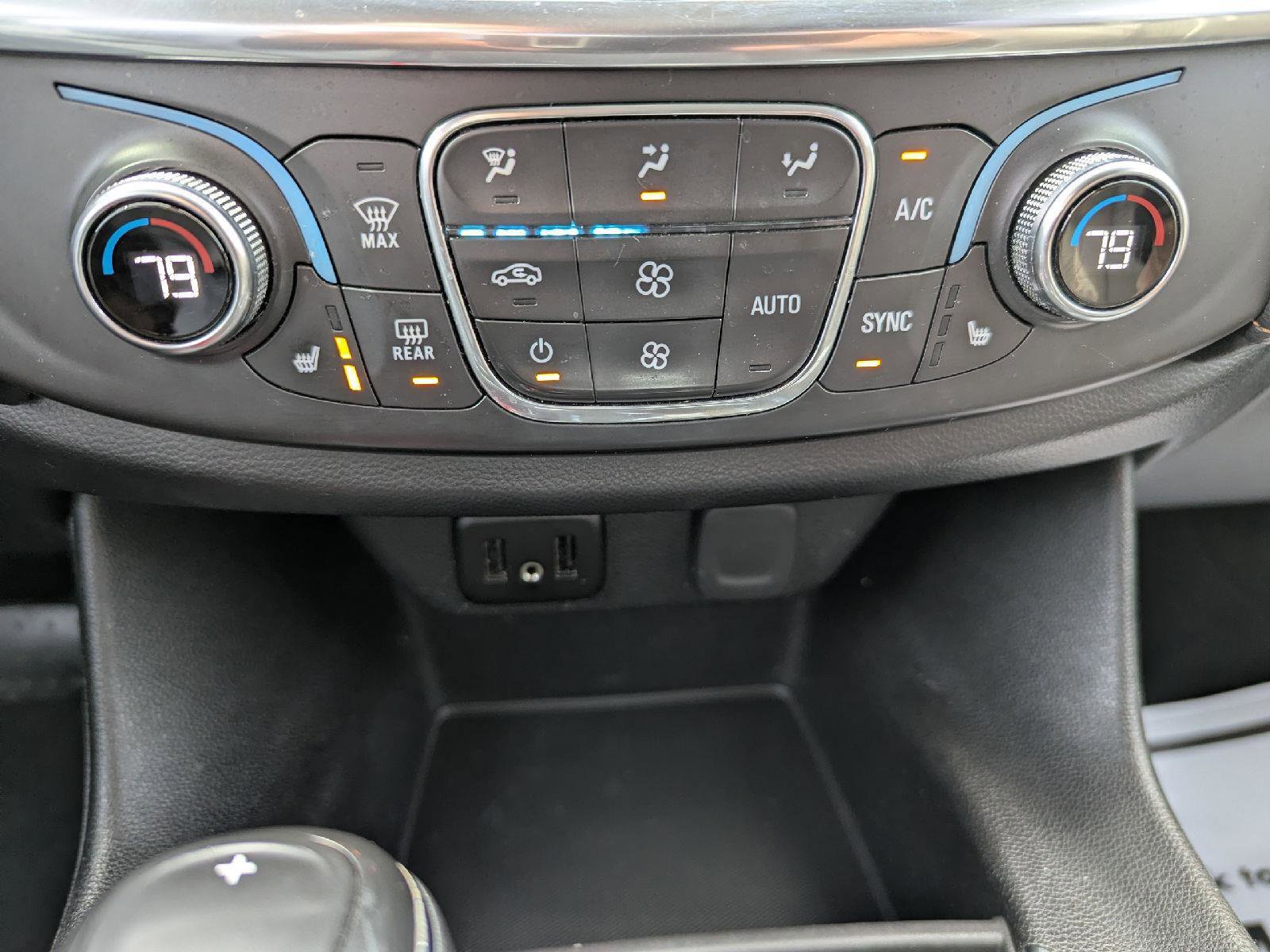 Used 2019 Chevrolet Traverse LT w/ LPO, Blackout Package image 23