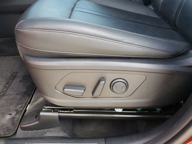 Certified 2025 Kia Sorento EX image 17