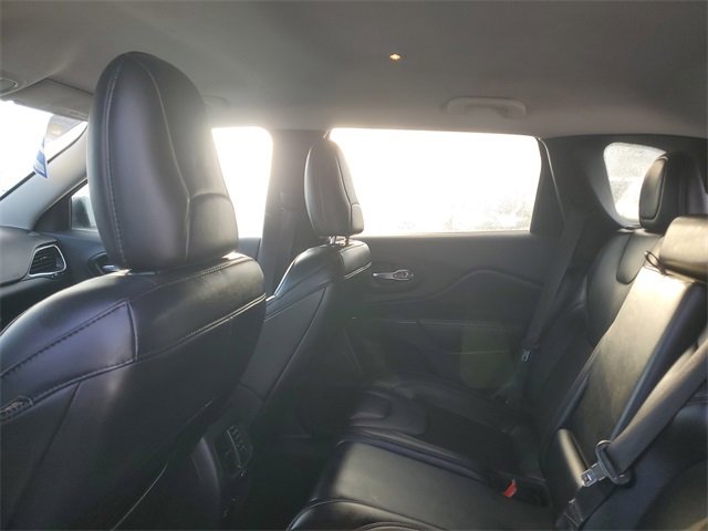 Used 2021 Jeep Cherokee Trailhawk w/ Comfort & Convenience Group image 10