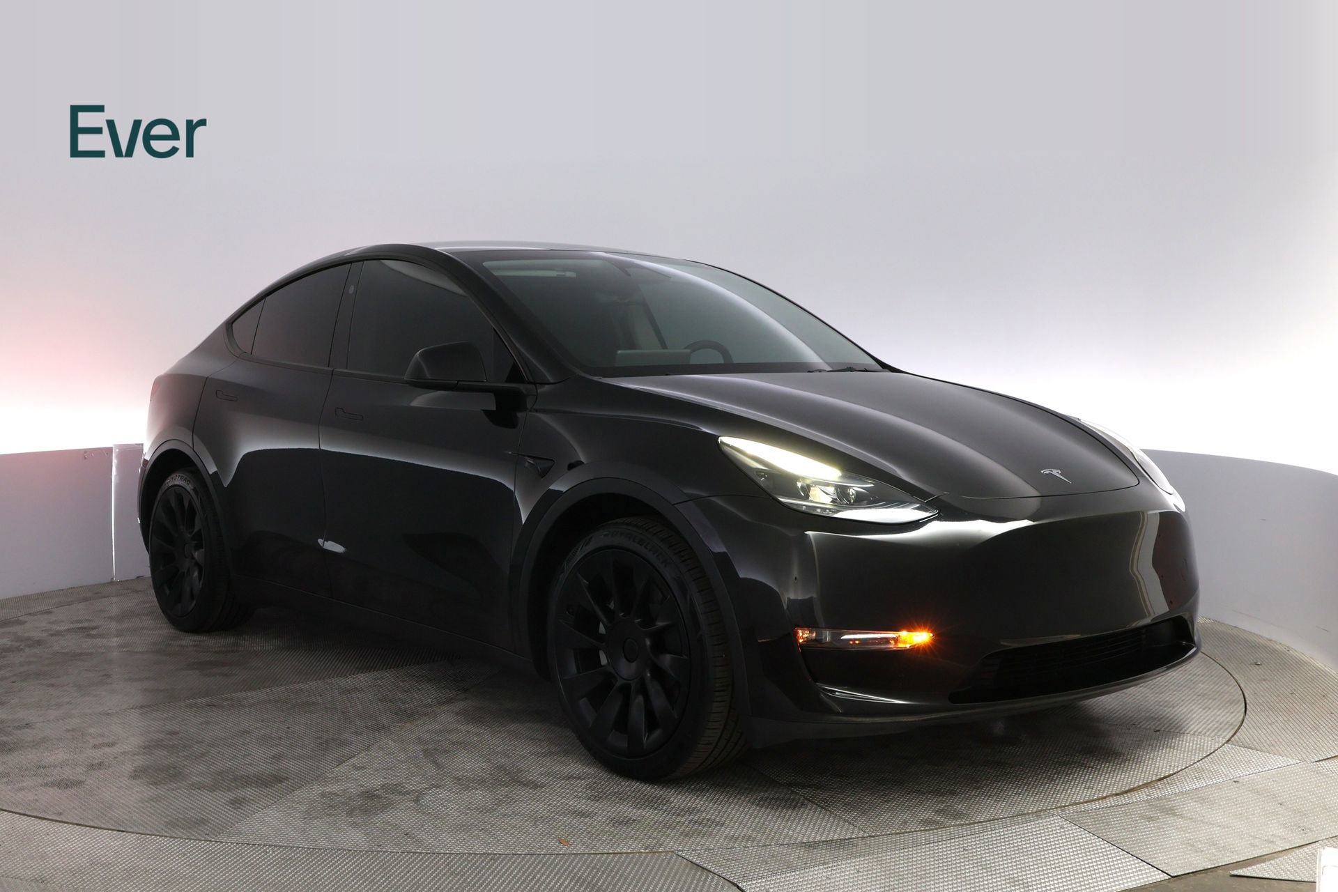 Used 2024 Tesla Model Y Long Range AWD/4WD image 13