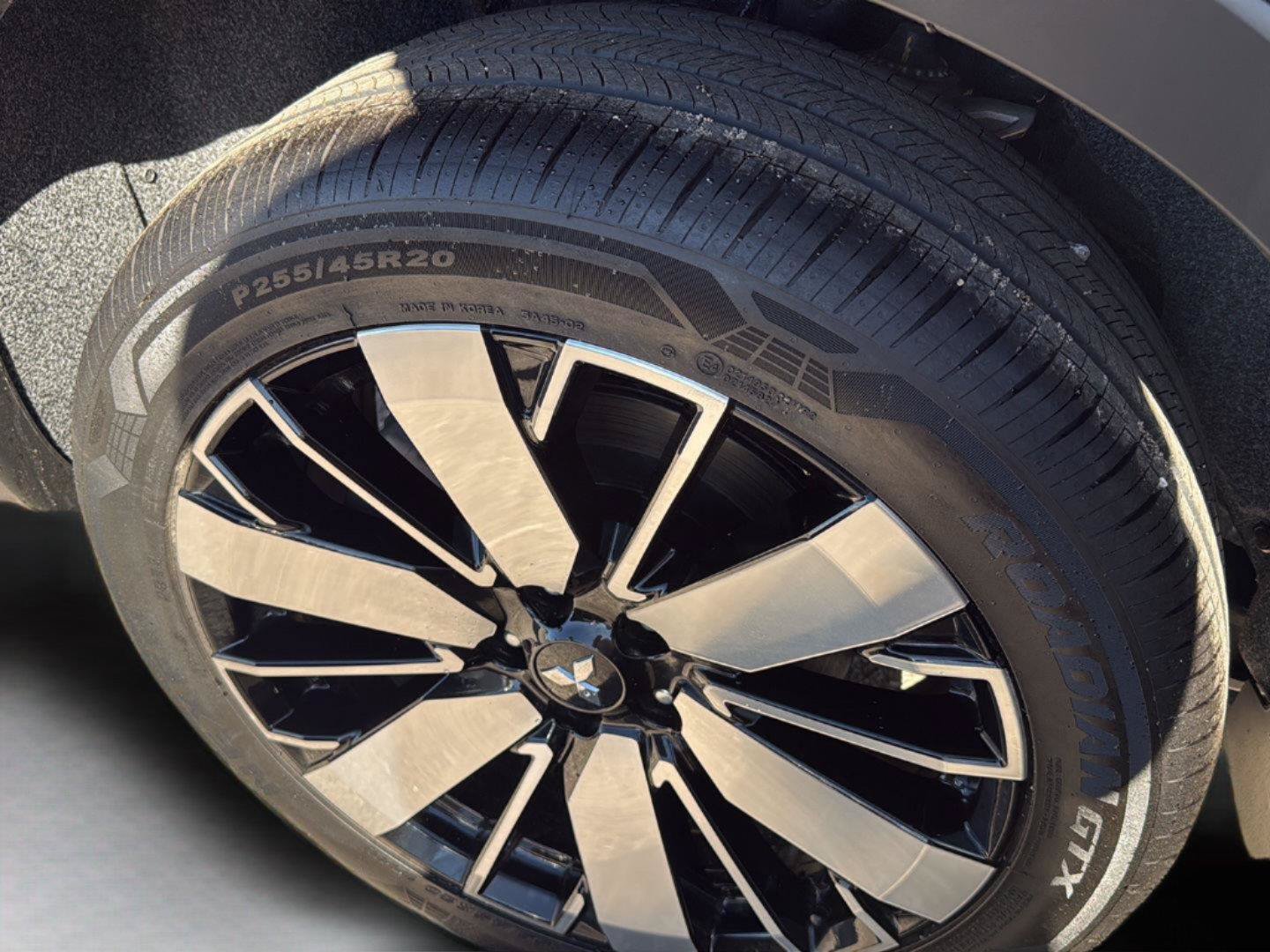 New 2026 Mitsubishi Outlander SE FWD image 12