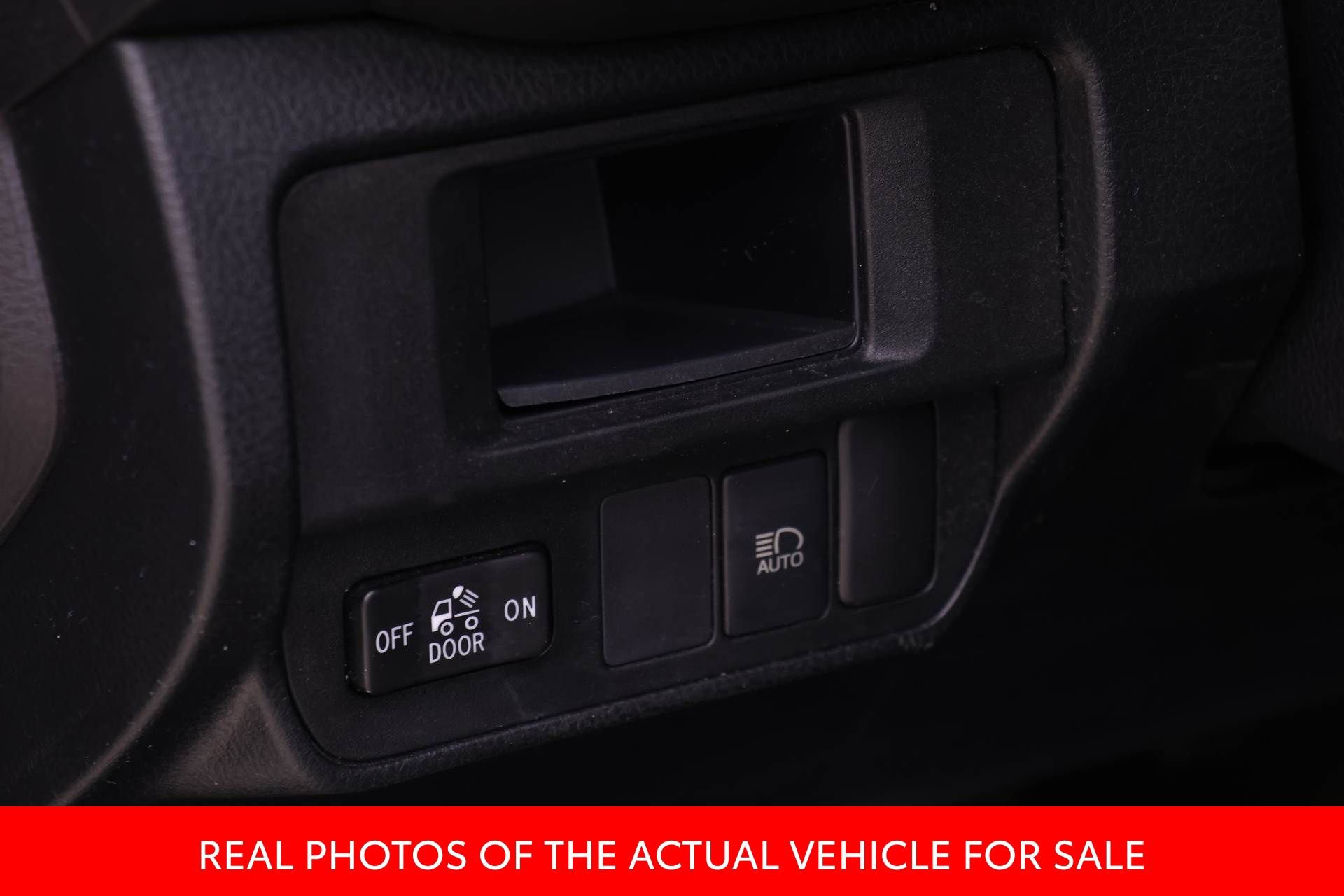 Certified 2019 Toyota Tacoma SR image 15