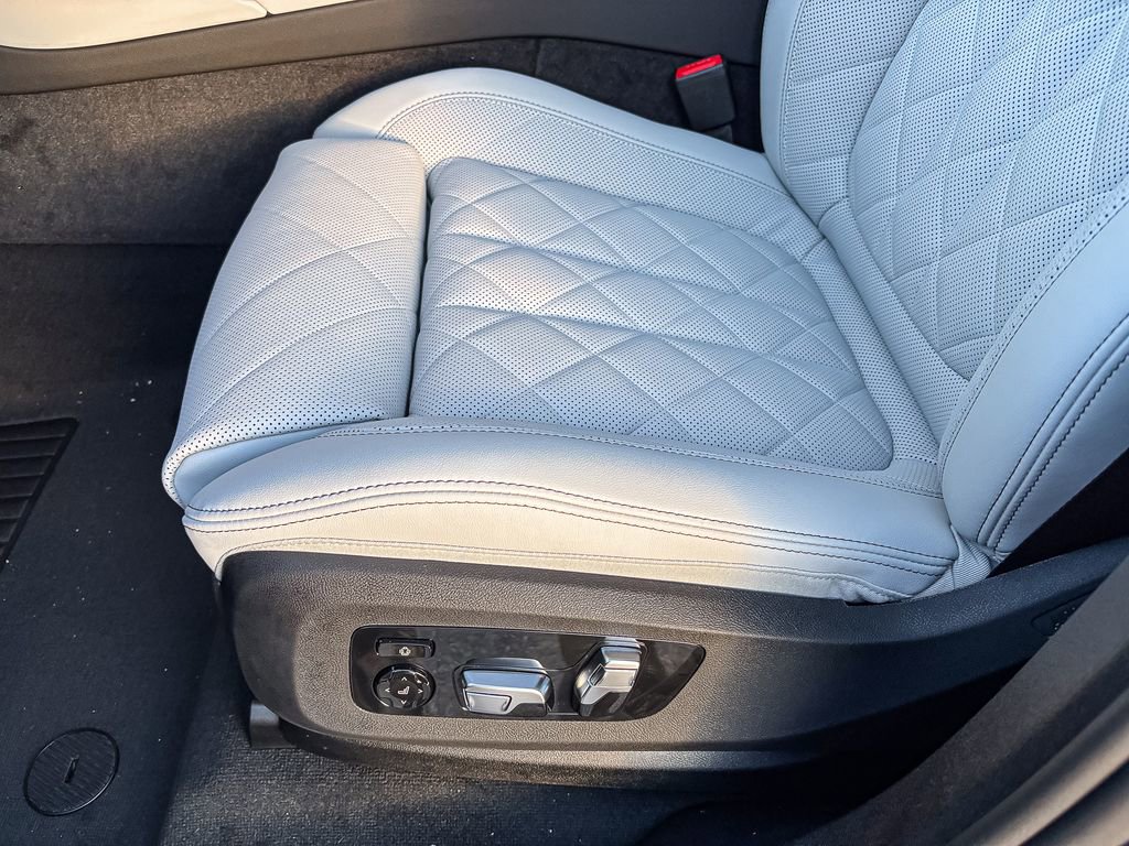 New 2026 BMW X6 xDrive40i image 15