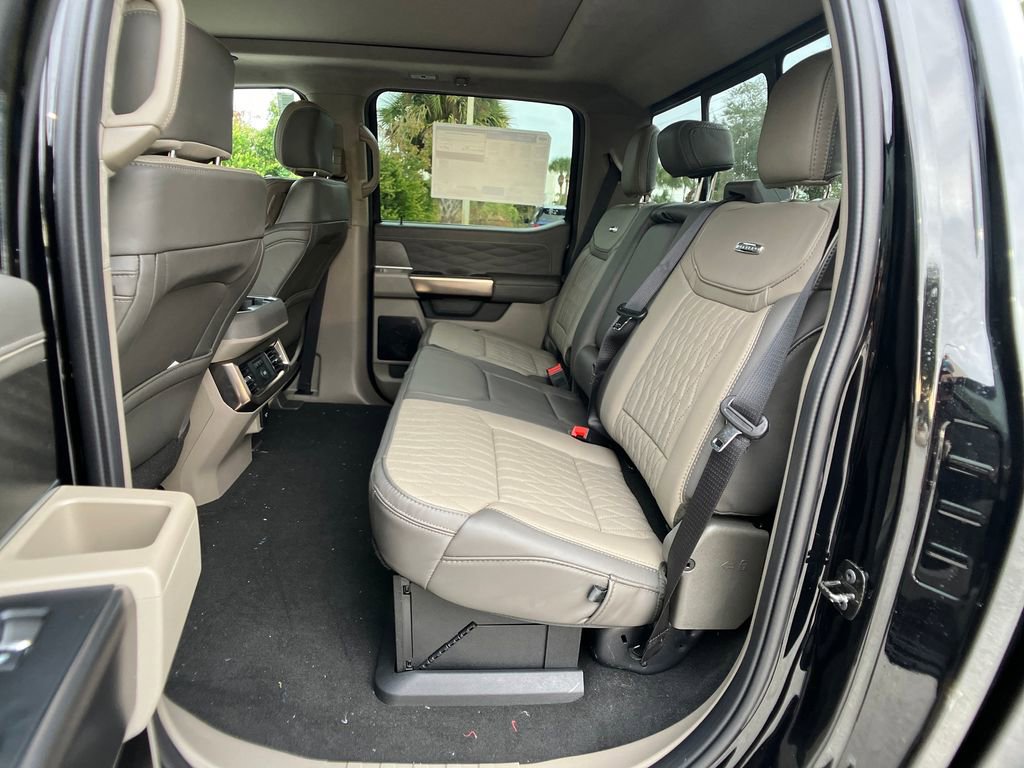New 2026 Ford F250 Platinum w/ Platinum Plus Package image 32