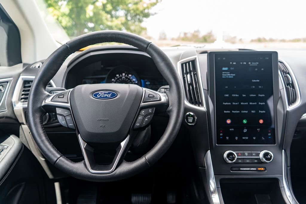 Used 2024 Ford Edge Titanium image 16