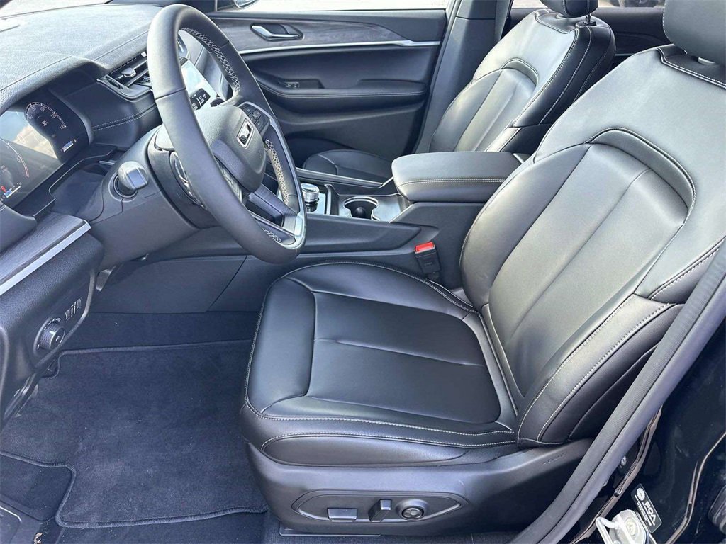 New 2025 Jeep Grand Cherokee Limited image 10