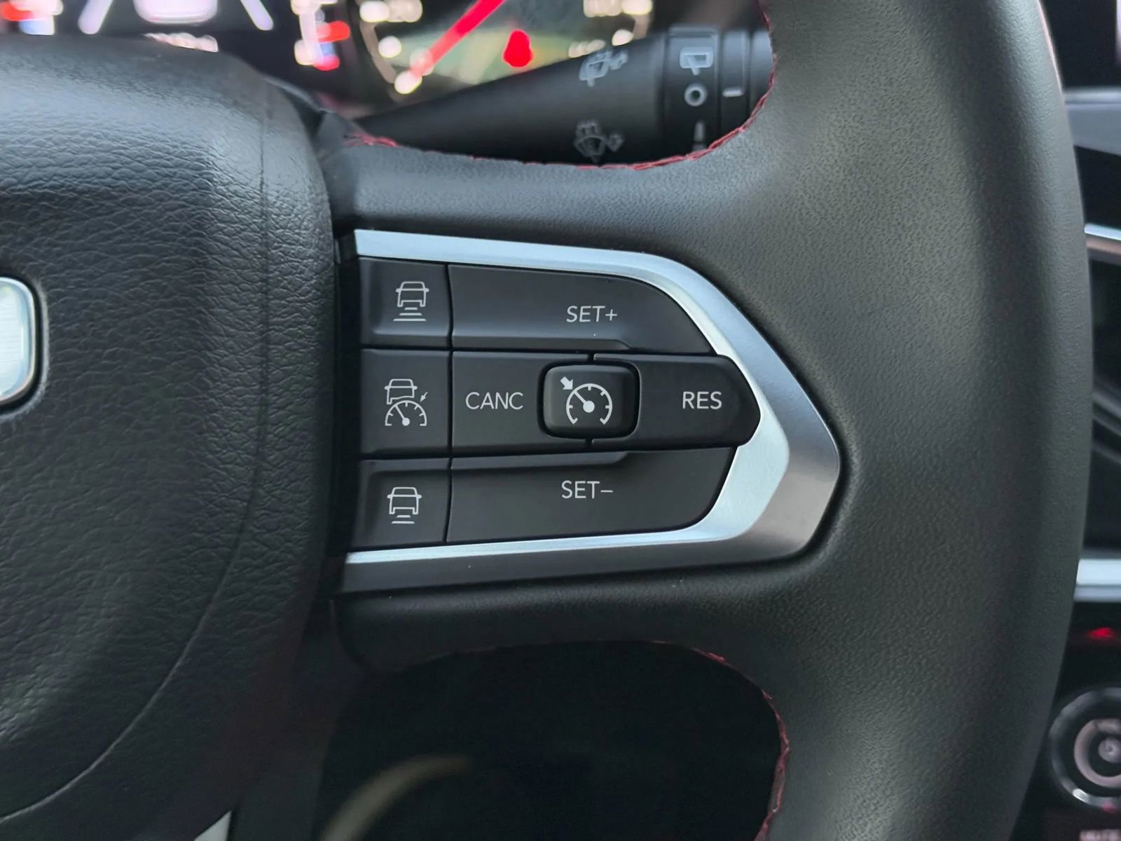 Used 2024 Jeep Compass Trailhawk image 23