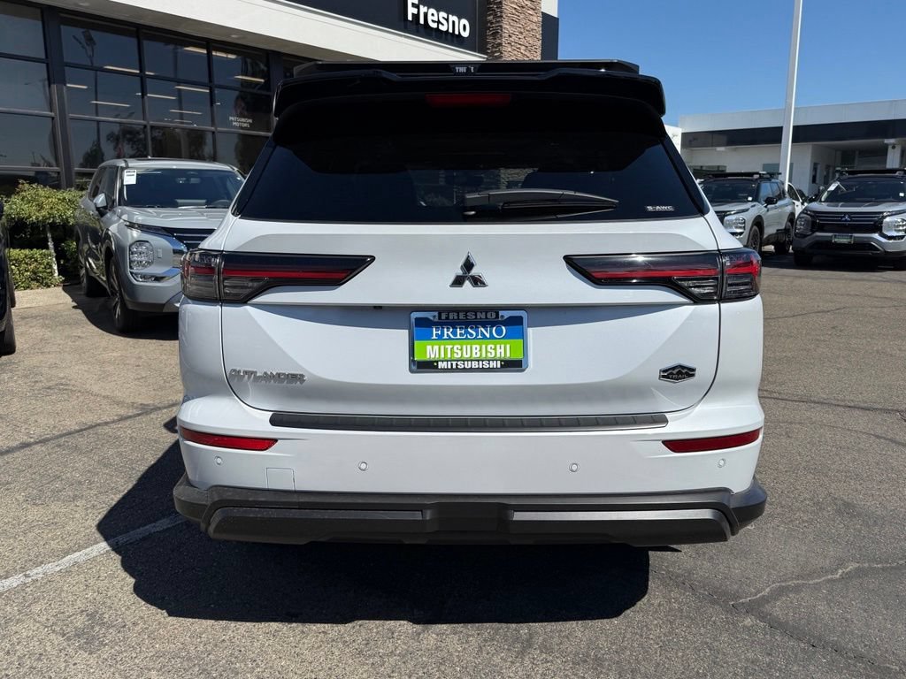 New 2026 Mitsubishi Outlander AWD image 9