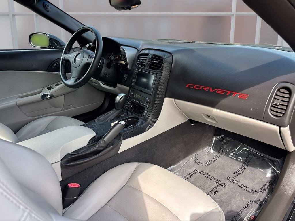 Used 2006 Chevrolet Corvette Convertible w/ Preferred Equipment Group RWD image 14