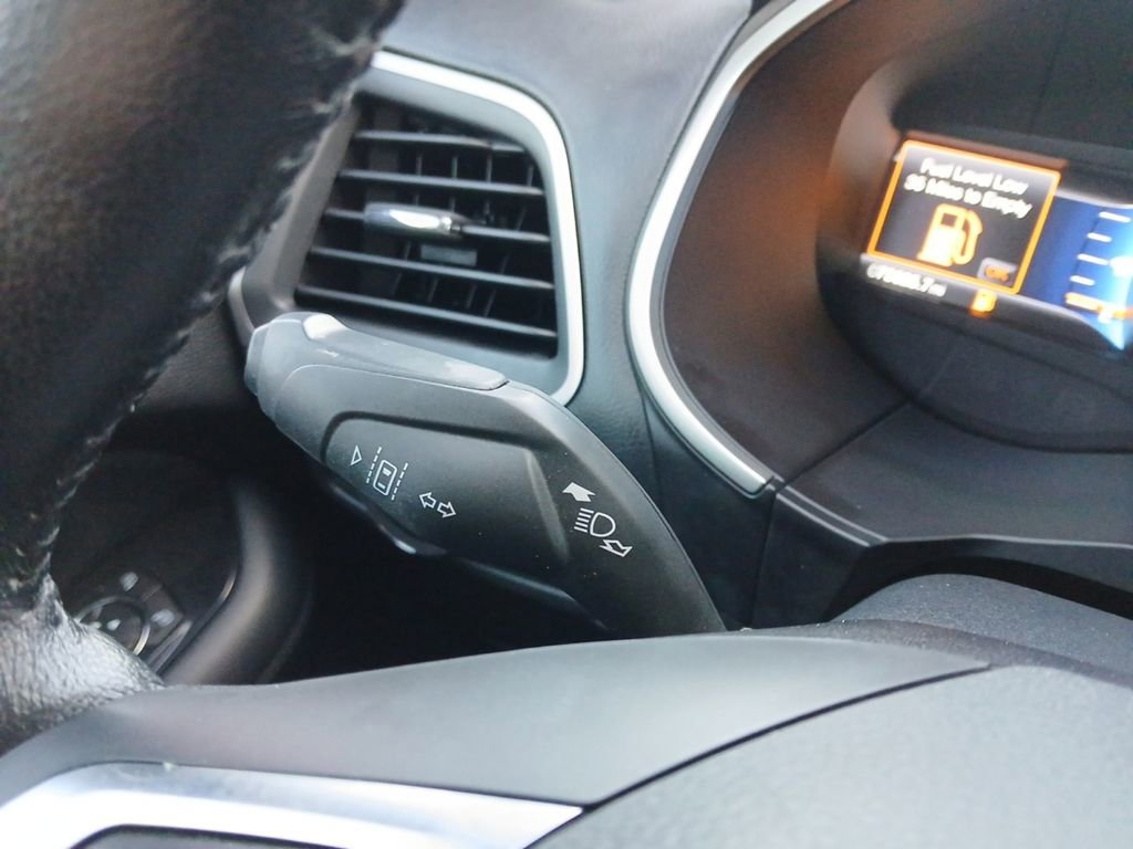 Used 2019 Ford Edge SEL w/ Equipment Group 201A image 5