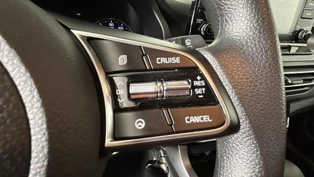 Used 2023 Kia Seltos LX AWD/4WD image 16