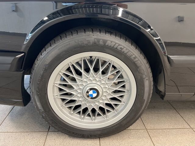 Used 1988 BMW M5 image 12