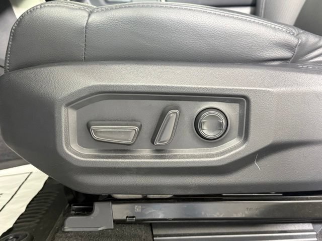 Used 2023 Toyota Sequoia Limited w/ Tow Technology Package AWD/4WD image 30