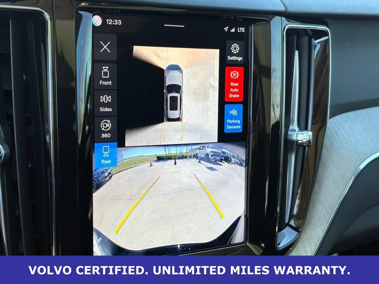 Certified 2025 Volvo XC60 B5 Plus image 25