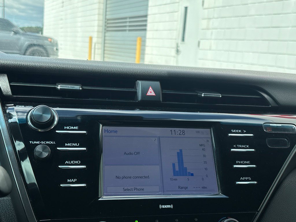 Used 2020 Toyota Camry LE FWD image 12