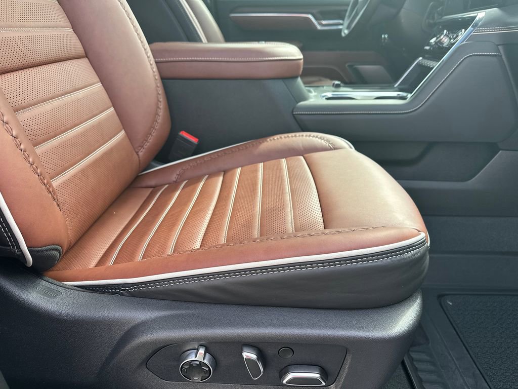 Used 2026 GMC Sierra 2500 Denali Ultimate image 14