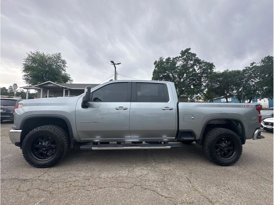 Used 2024 Chevrolet Silverado 2500 LT w/ Convenience Package AWD/4WD image 4