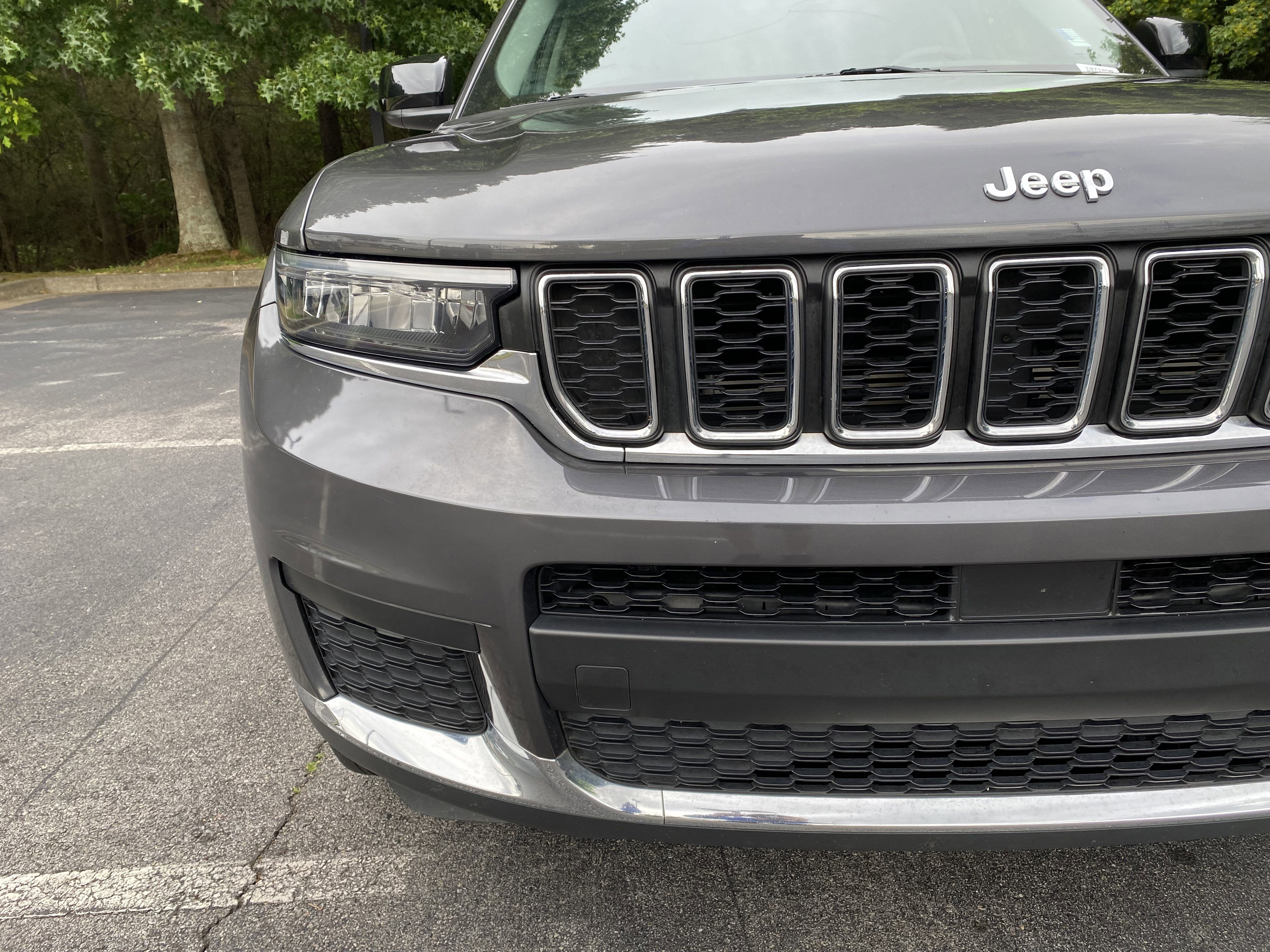 Used 2022 Jeep Grand Cherokee L Laredo w/ Luxury Tech Group I AWD/4WD image 14
