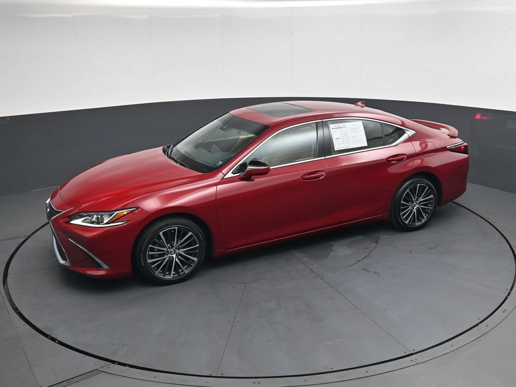 Used 2025 Lexus ES 300h w/ Premium Package FWD image 42