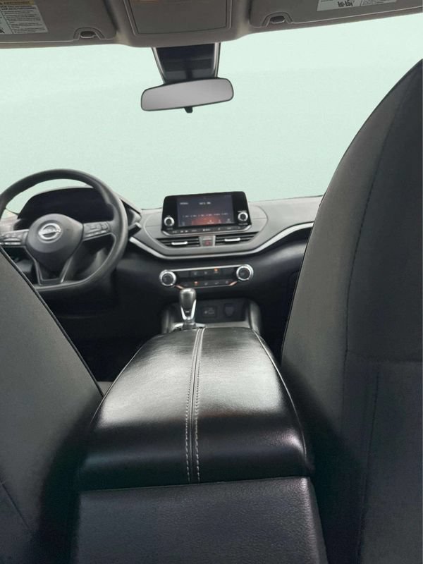 Used 2024 Nissan Altima 2.5 S FWD image 13