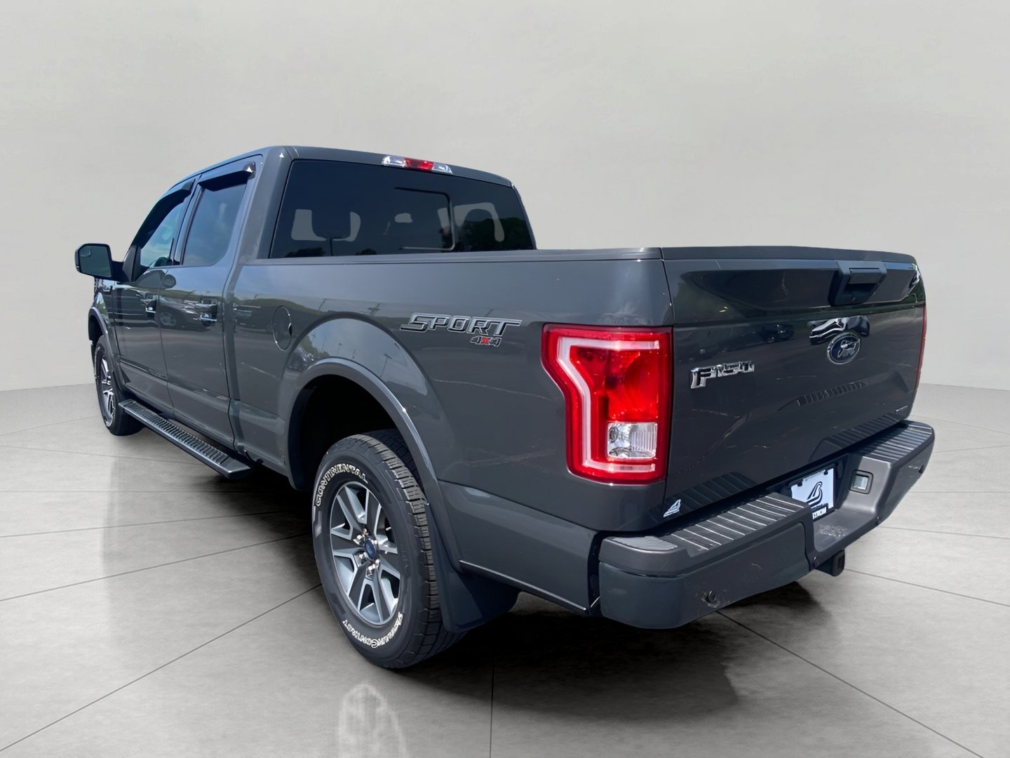 Used 2016 Ford F150 XLT w/ Equipment Group 302A Luxury AWD/4WD image 15