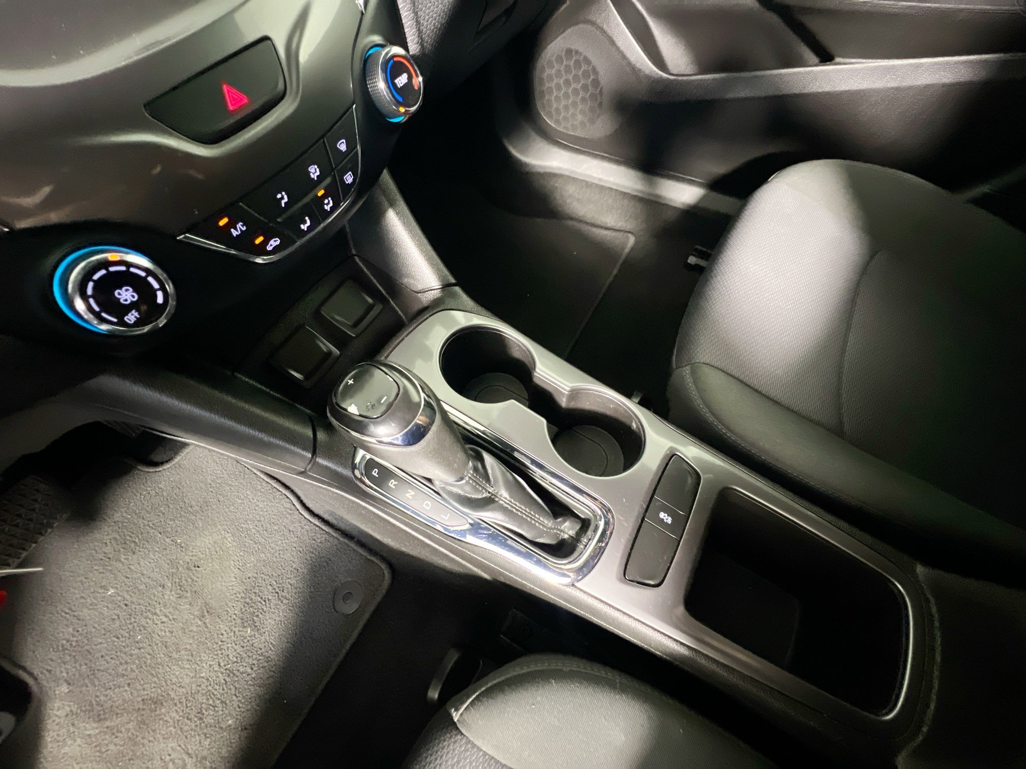 Used 2018 Chevrolet Cruze LT w/ Redline Edition image 24