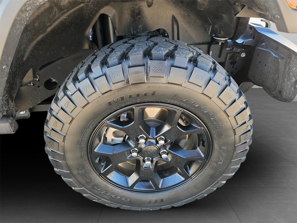 Used 2021 Jeep Wrangler Sport image 32