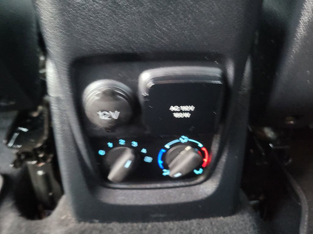 Used 2022 Ford Transit Connect XLT image 13