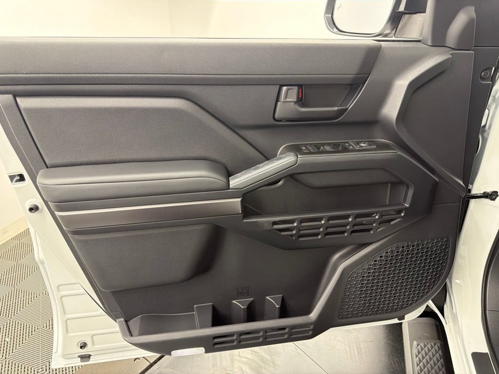 Certified 2026 Toyota 4Runner SR5 AWD/4WD image 19