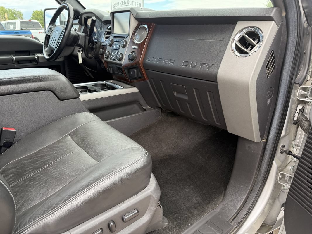 Used 2014 Ford F350 Lariat w/ Lariat Chrome Package AWD/4WD image 15