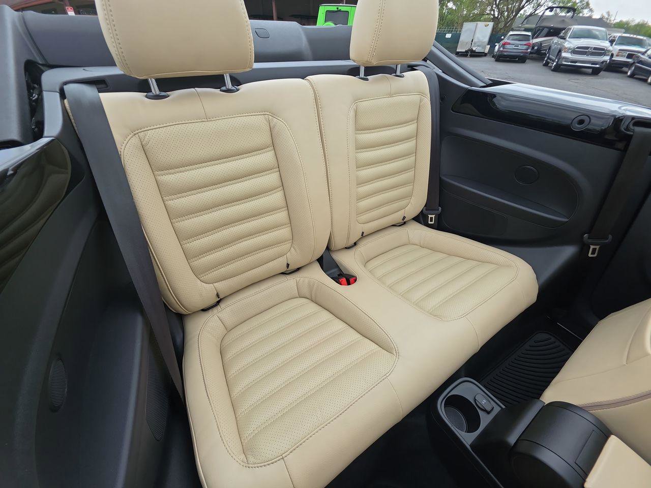 Used 2018 Volkswagen Beetle 2.0T Coast image 7