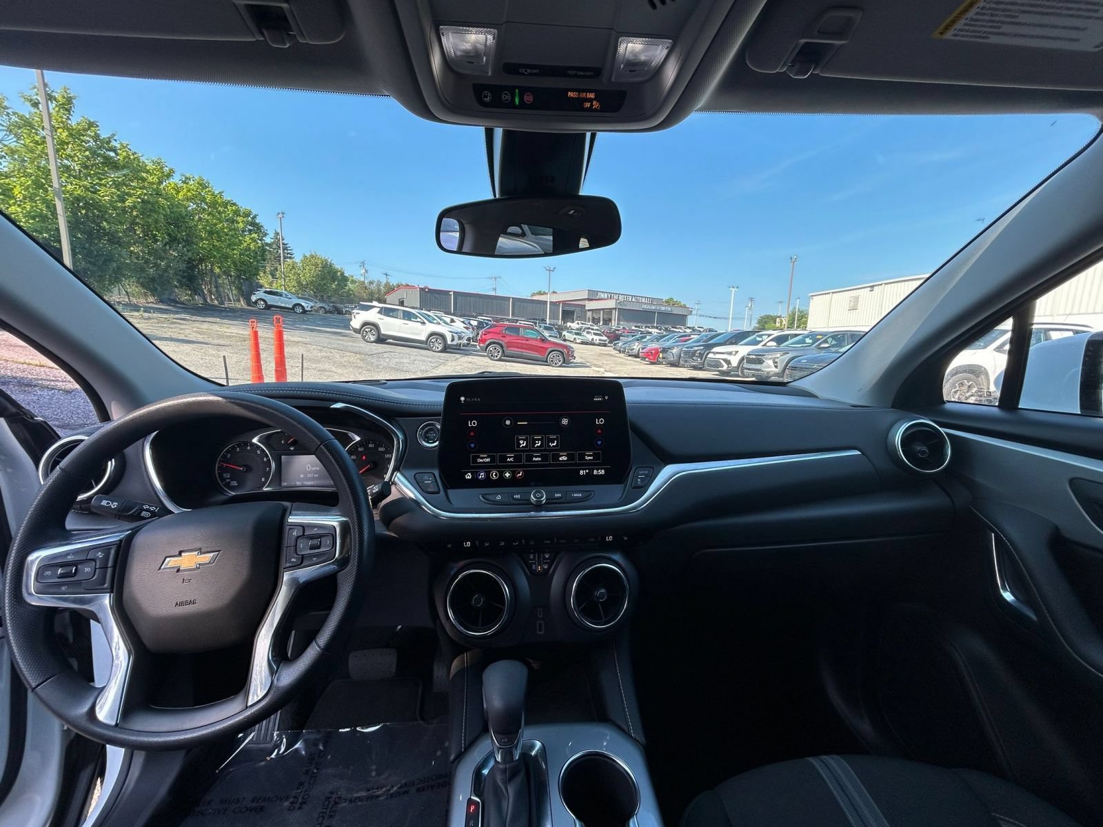 Used 2025 Chevrolet Blazer LT FWD image 28