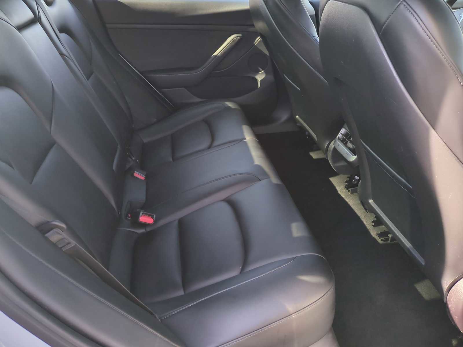 Used 2021 Tesla Model 3 Standard Range Plus image 19