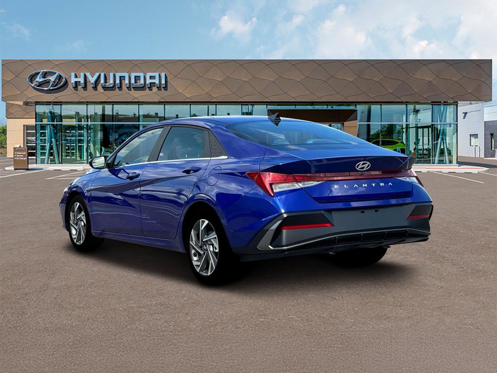 New 2025 Hyundai Elantra SEL image 5