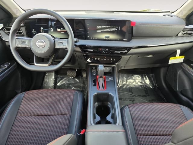 New 2026 Nissan Kicks SR w/ Cold Weather Package FWD image 16