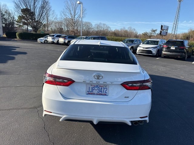 Used 2022 Toyota Camry SE image 5