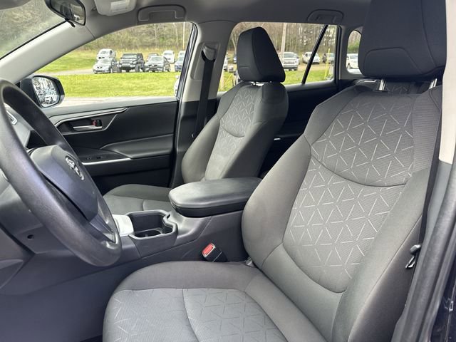 Used 2024 Toyota RAV4 XLE AWD/4WD image 15