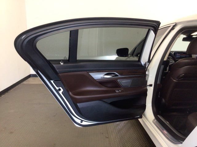 Used 2016 BMW 750i xDrive AWD/4WD image 24