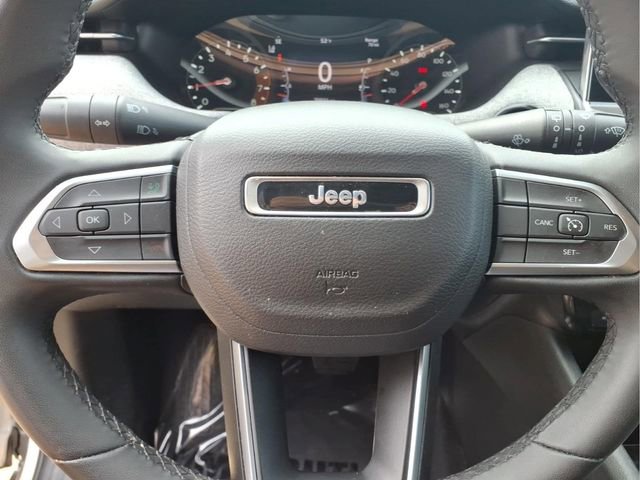 Used 2024 Jeep Compass Latitude AWD/4WD image 14
