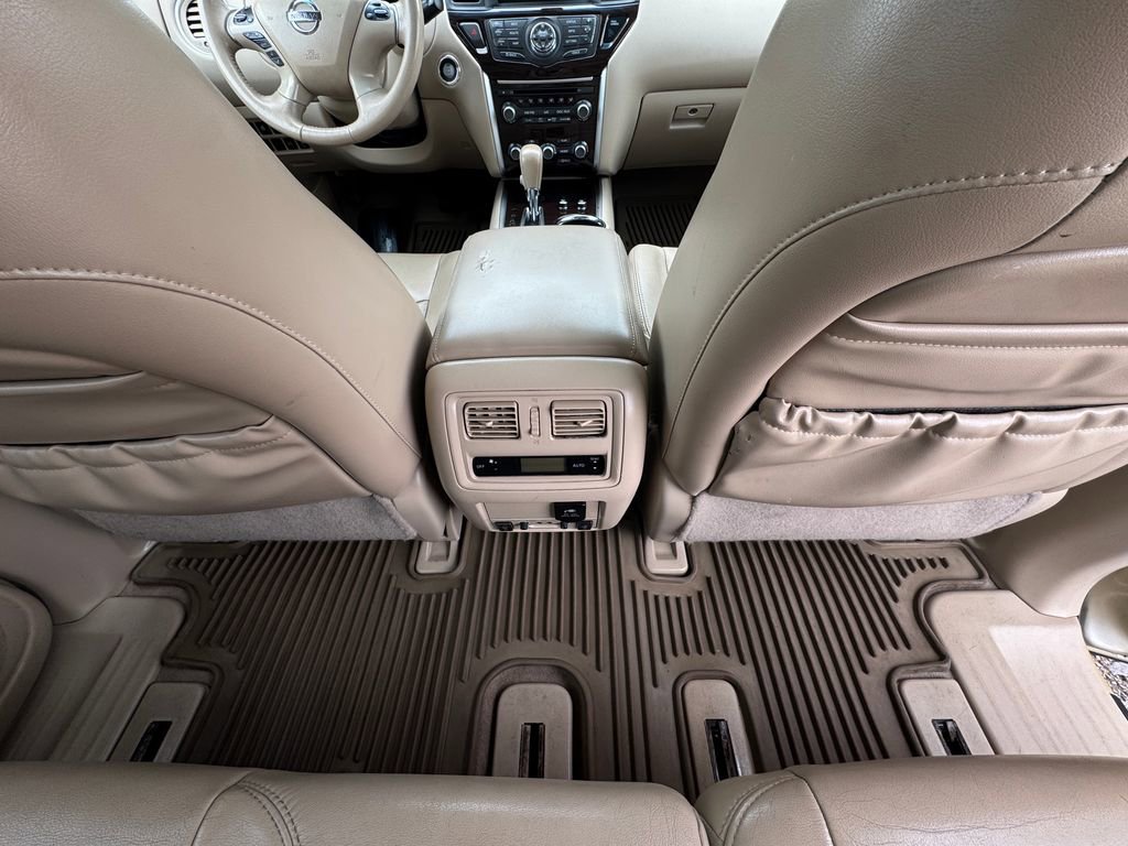 Used 2013 Nissan Pathfinder Platinum w/ Platinum Premium Pkg AWD/4WD image 31