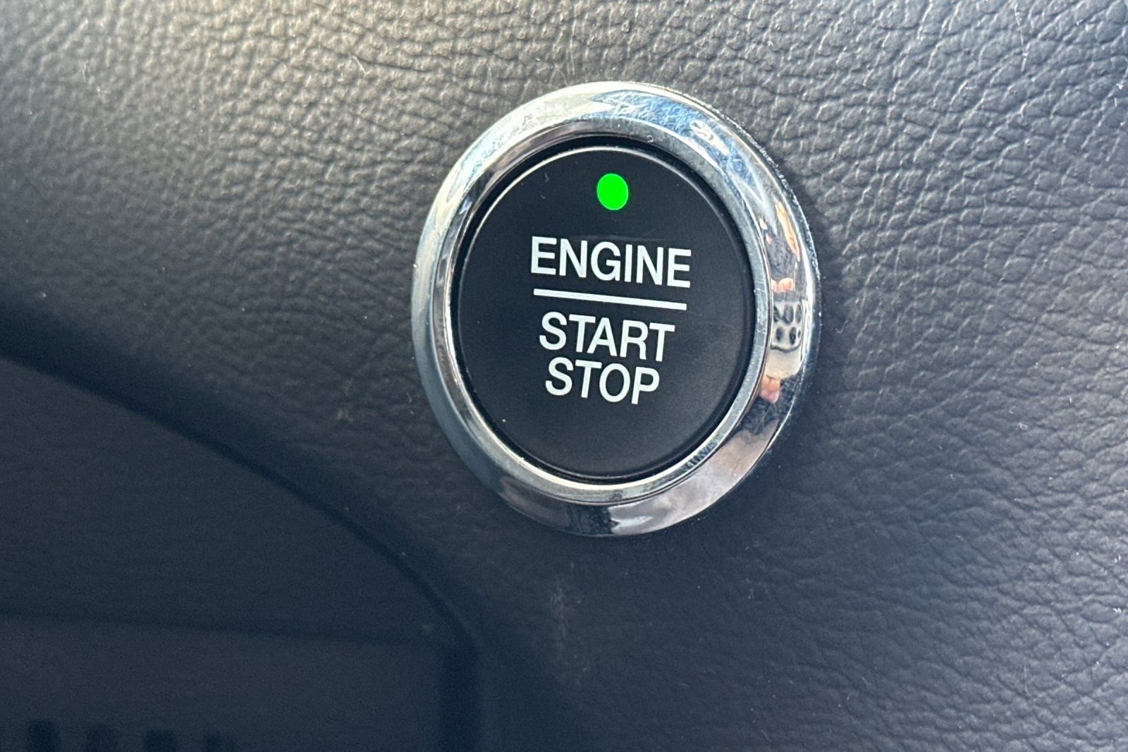 Used 2024 Ford Edge SEL image 34