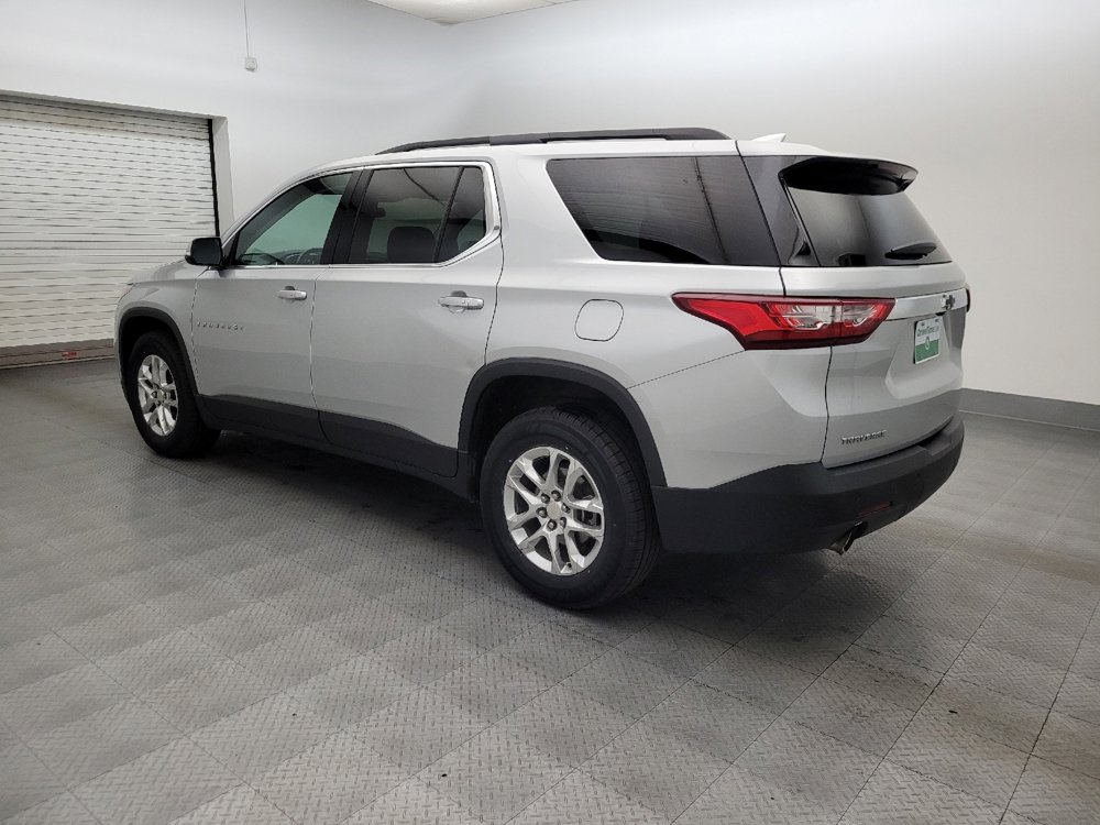 Used 2020 Chevrolet Traverse LT image 3