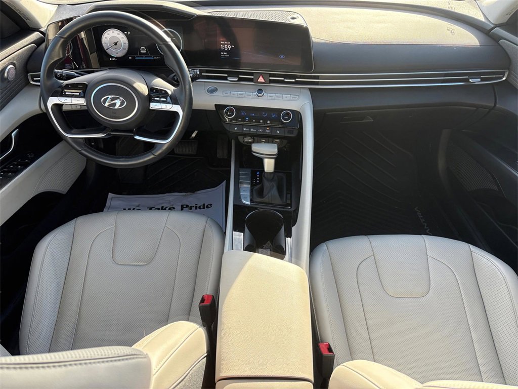 Used 2023 Hyundai Elantra Limited w/ Cargo Package image 11