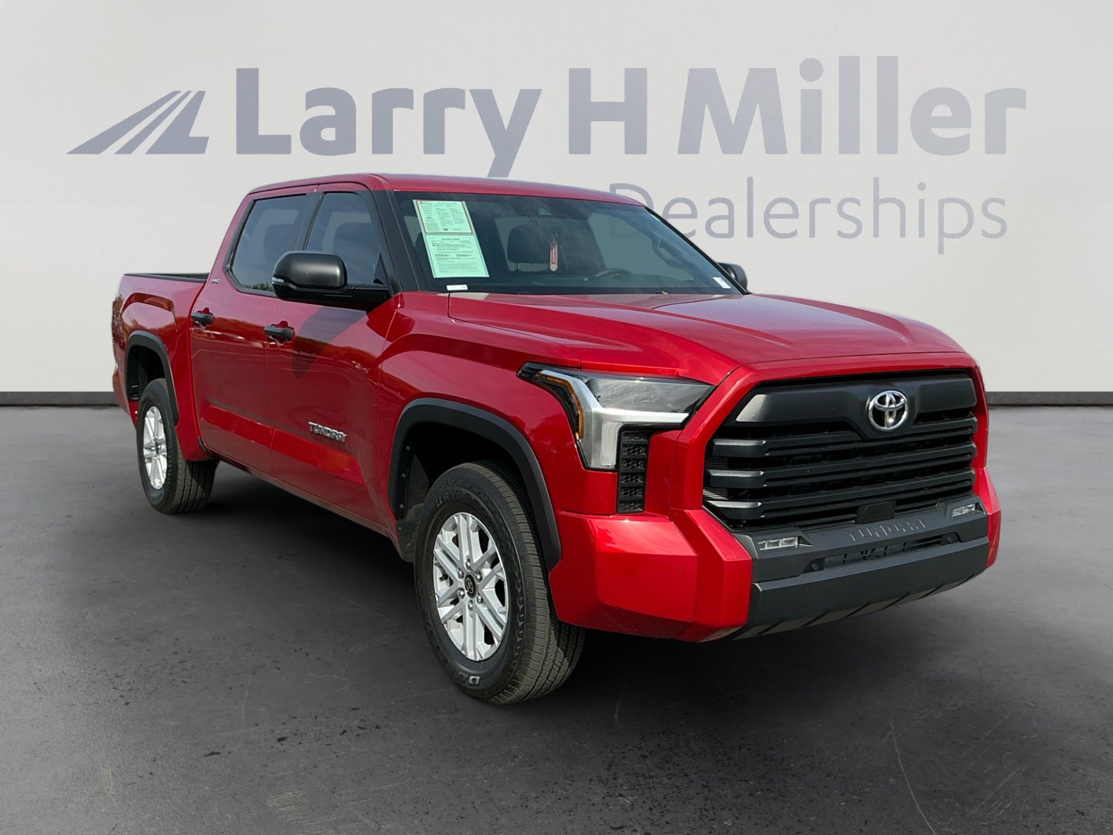 Certified 2025 Toyota Tundra SR5 AWD/4WD image 7