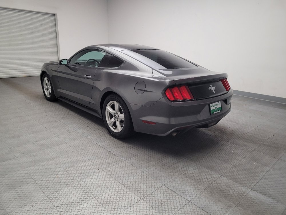 Used 2016 Ford Mustang Coupe image 5
