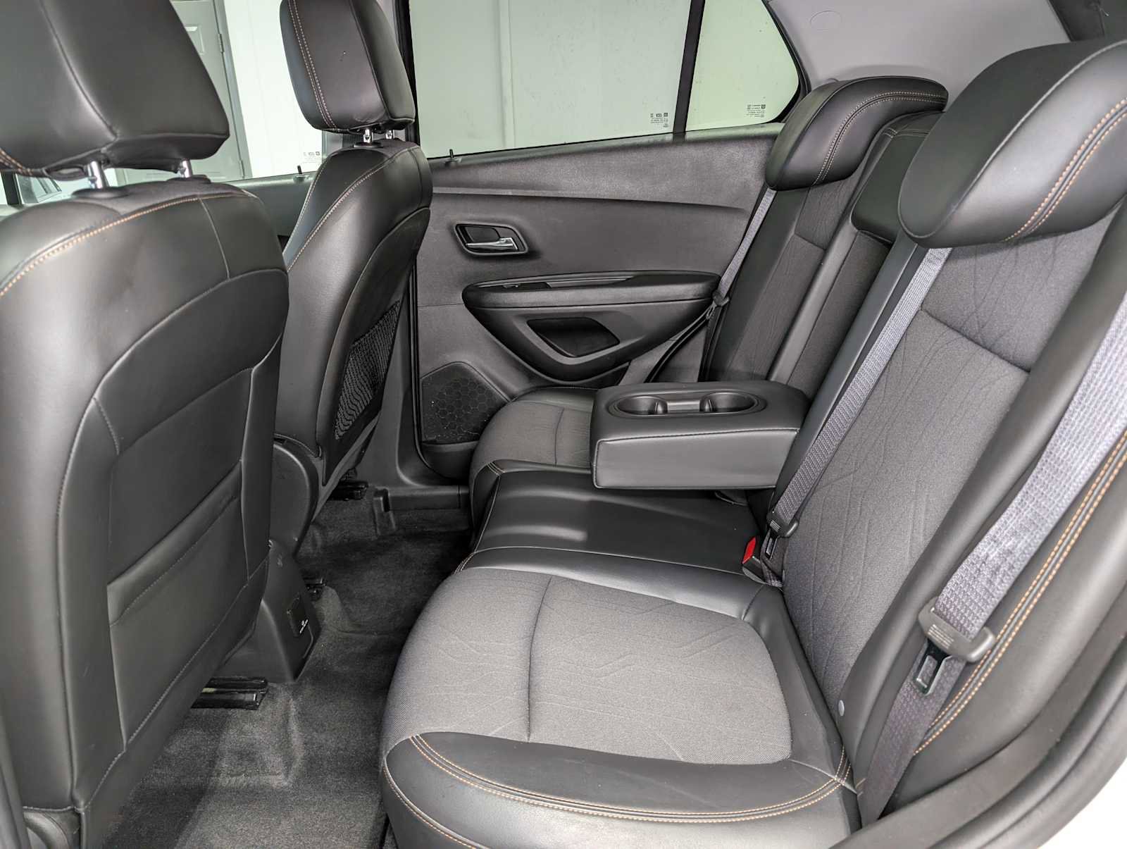 Used 2018 Chevrolet Trax LT w/ LT Convenience Package AWD/4WD image 22