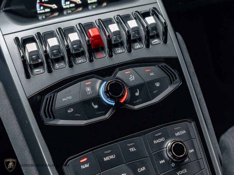 Used 2019 Lamborghini Huracan LP 580-2 RWD image 15