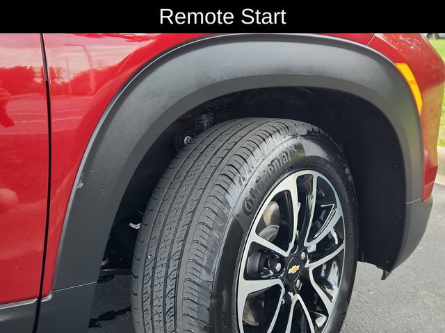 Used 2025 Chevrolet TrailBlazer LT AWD/4WD image 18