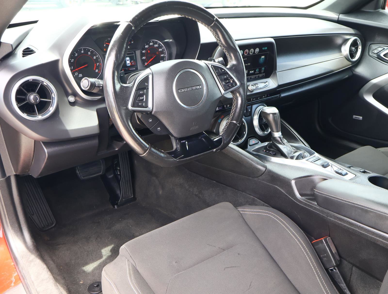 Used 2016 Chevrolet Camaro LT w/ Technology Package RWD image 8